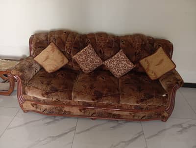 Sofa set with table