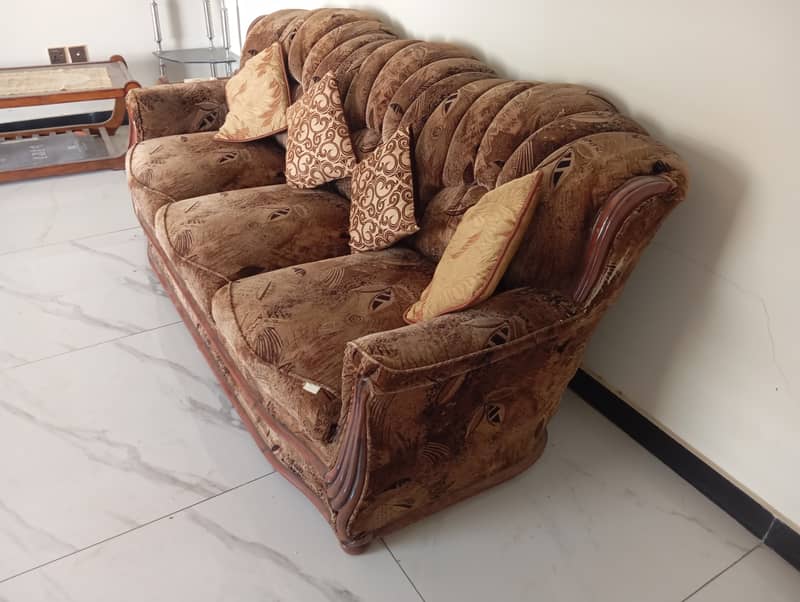 Sofa set with table 1