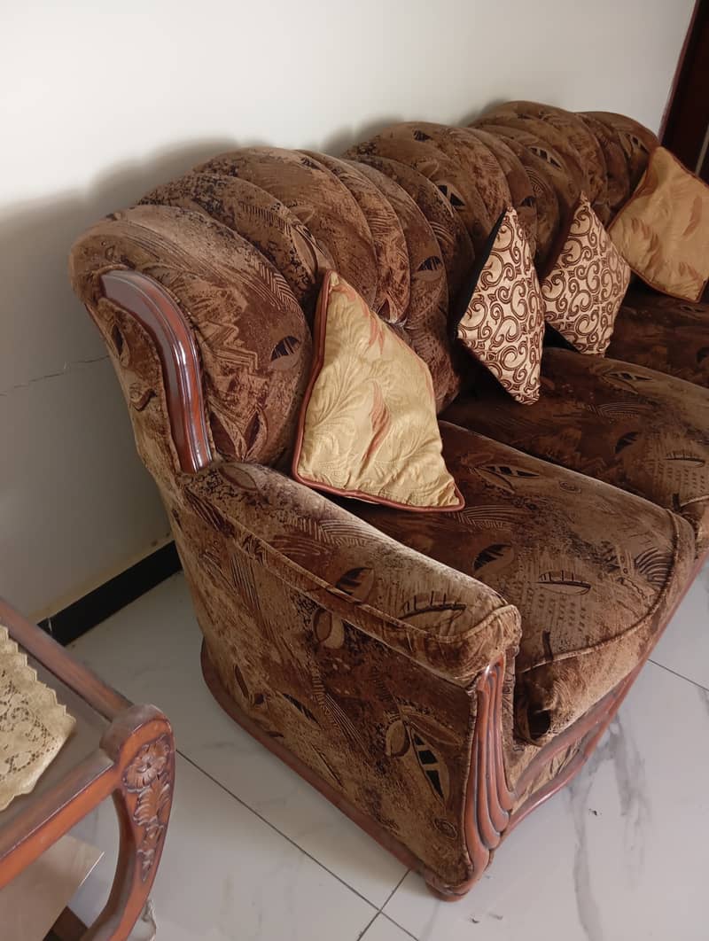 Sofa set with table 2