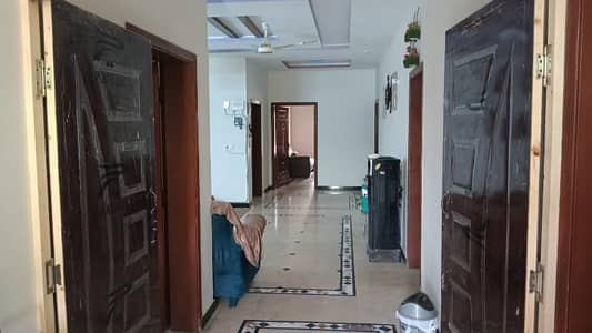 B BLOCK B-17 1Kanal Uper Portion For Rent