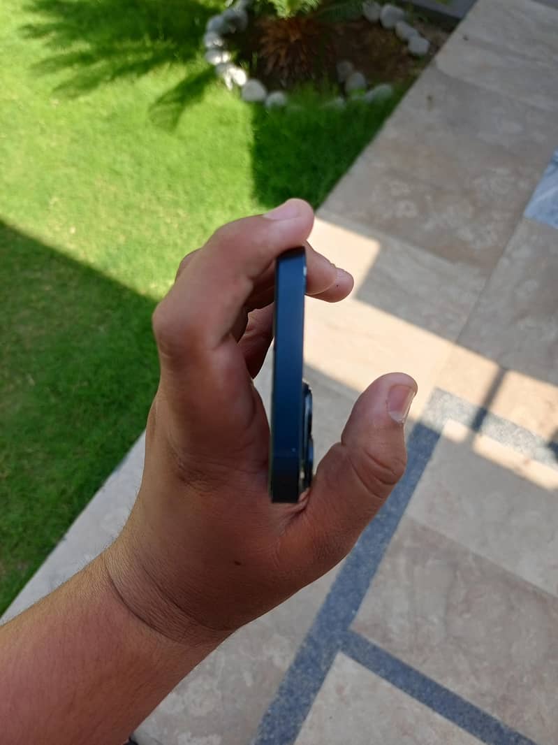 IPhone 14 2