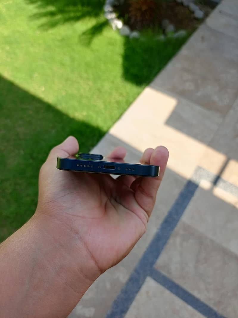 IPhone 14 3