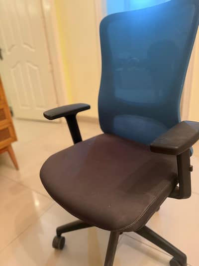 Office Chair best comfortable luxury Chair.