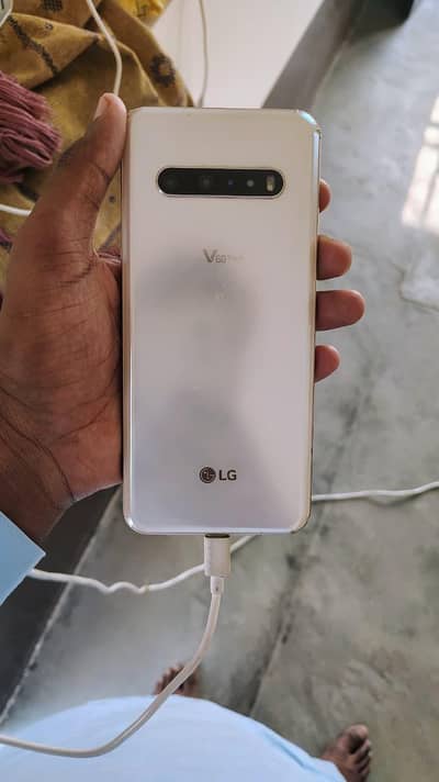 lg v60