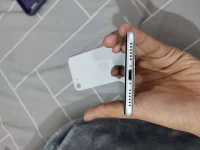 Apple iPhone SE I cloud Lock