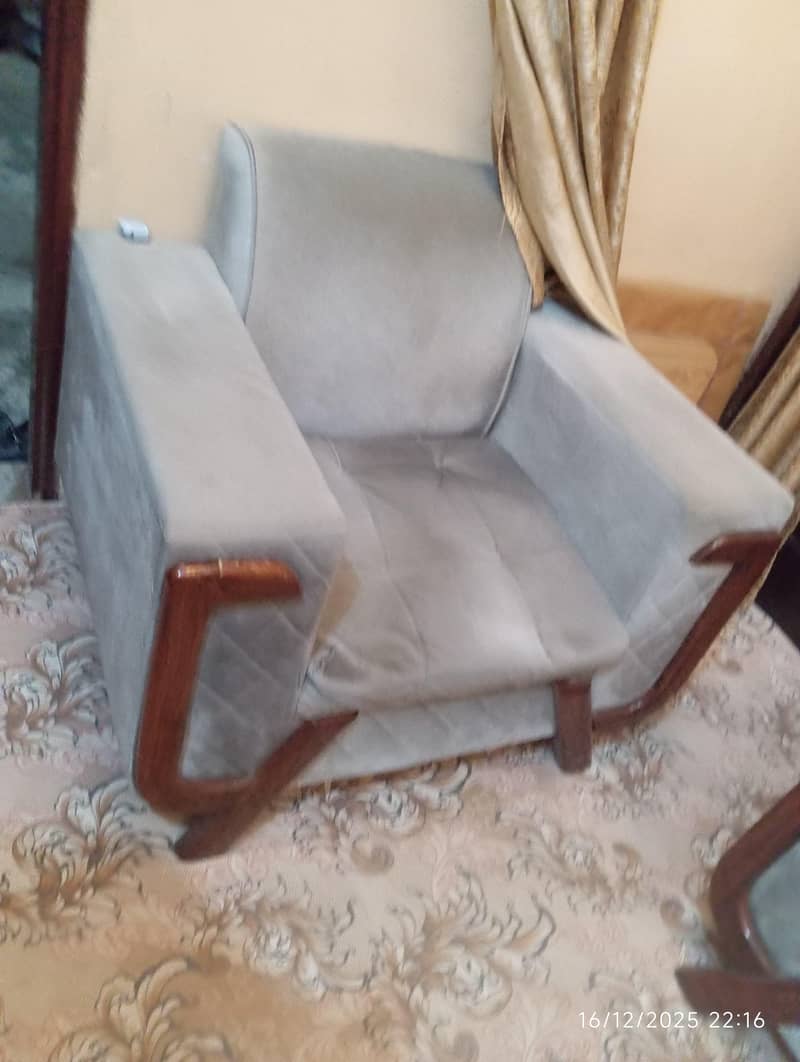Sofa and Table set 2