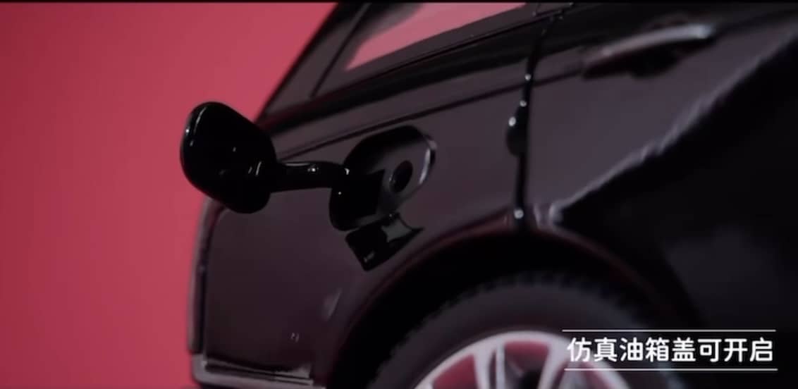 Diecast Range Rover SUV. 4