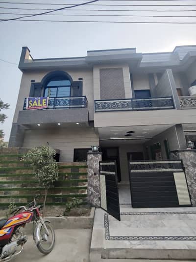 A Corner 5 Marla House In Lahore Is On The Market For sale
