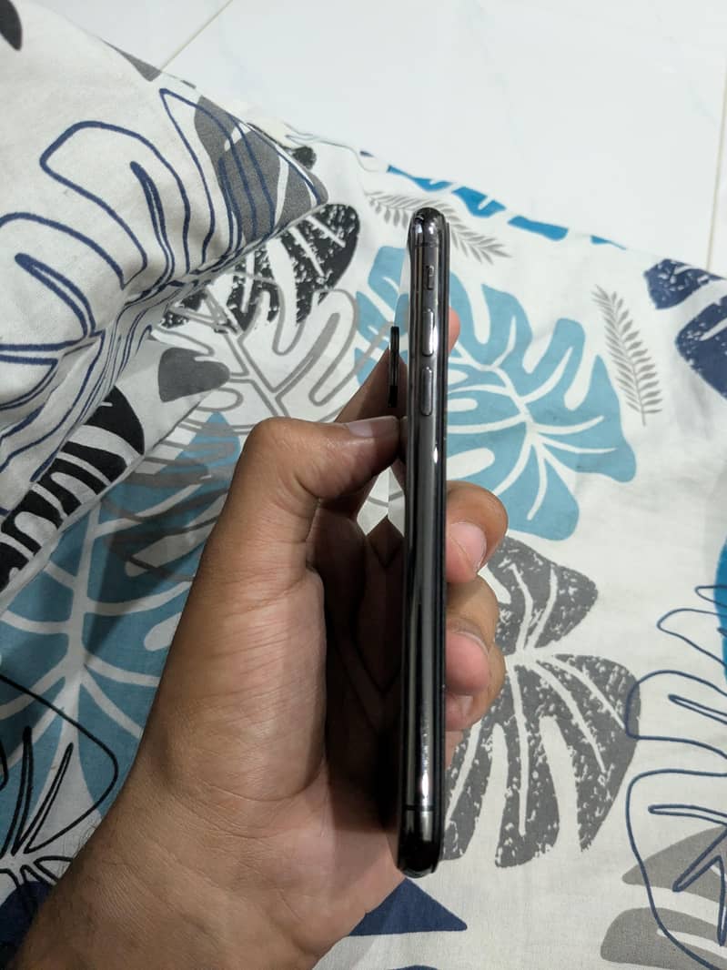 iphone x 4