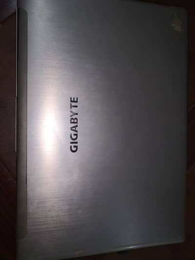 Gigabyte ultra book 12GB Ram 128SSD 2GB Grafic Card
