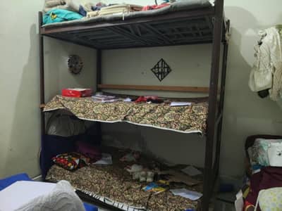 three peace bed