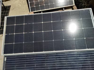 Mono Crystal Pec 220watt 9.7amps
