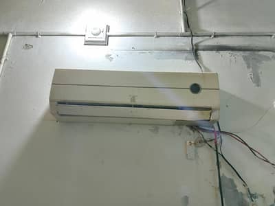 Gree 1.5 Ton AC  Available for sale