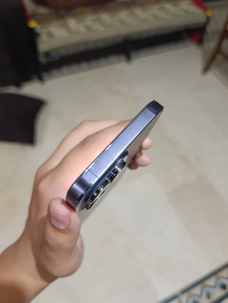 iPhone 14 pro max 2