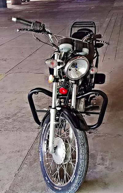 Suzuki GS 150 SE 2014 | 150cc 4-Stroke Engine | Karachi Registered
