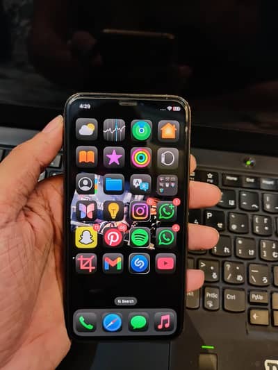 IPHONE XS 64GB FROM UK