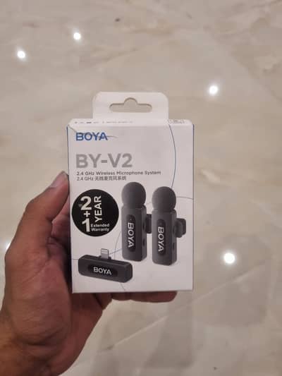 BOYA BY-V2 2.4 GHz Wireless Microphone System
