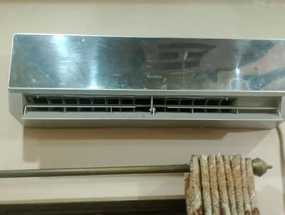 Gree ac 1.5 ton non inverter for sale