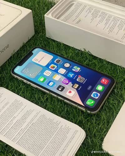 iPhones 11 256 GB PTA approed 03460792347 my WhatsApp number