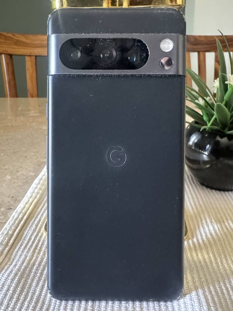 Google Pixel 8 Pro - AI-Powered Flagship Phone With Pro-Level Camera 1