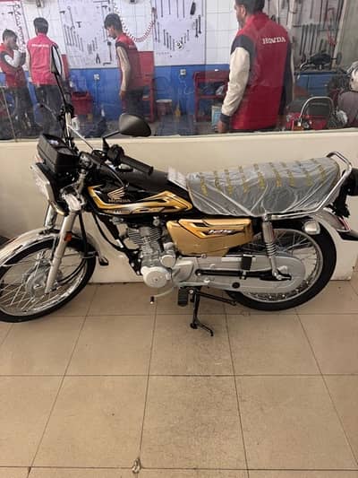 CG125 Gold/ Silver
