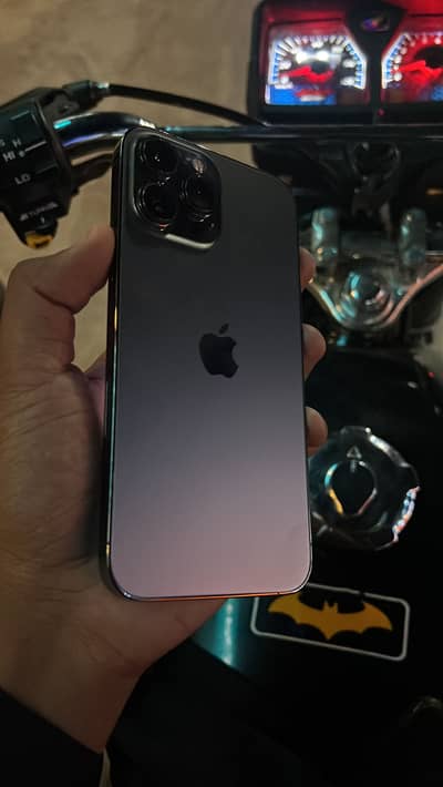 I PHONE 13 pro max (Factory unlock)
