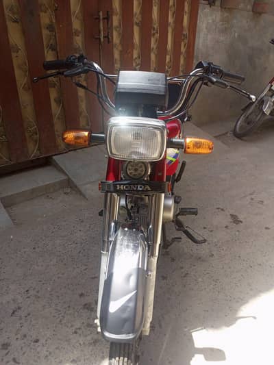 honda cd 70 for urgent sale