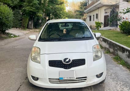 Selling Climate control Vitz 2007/2013