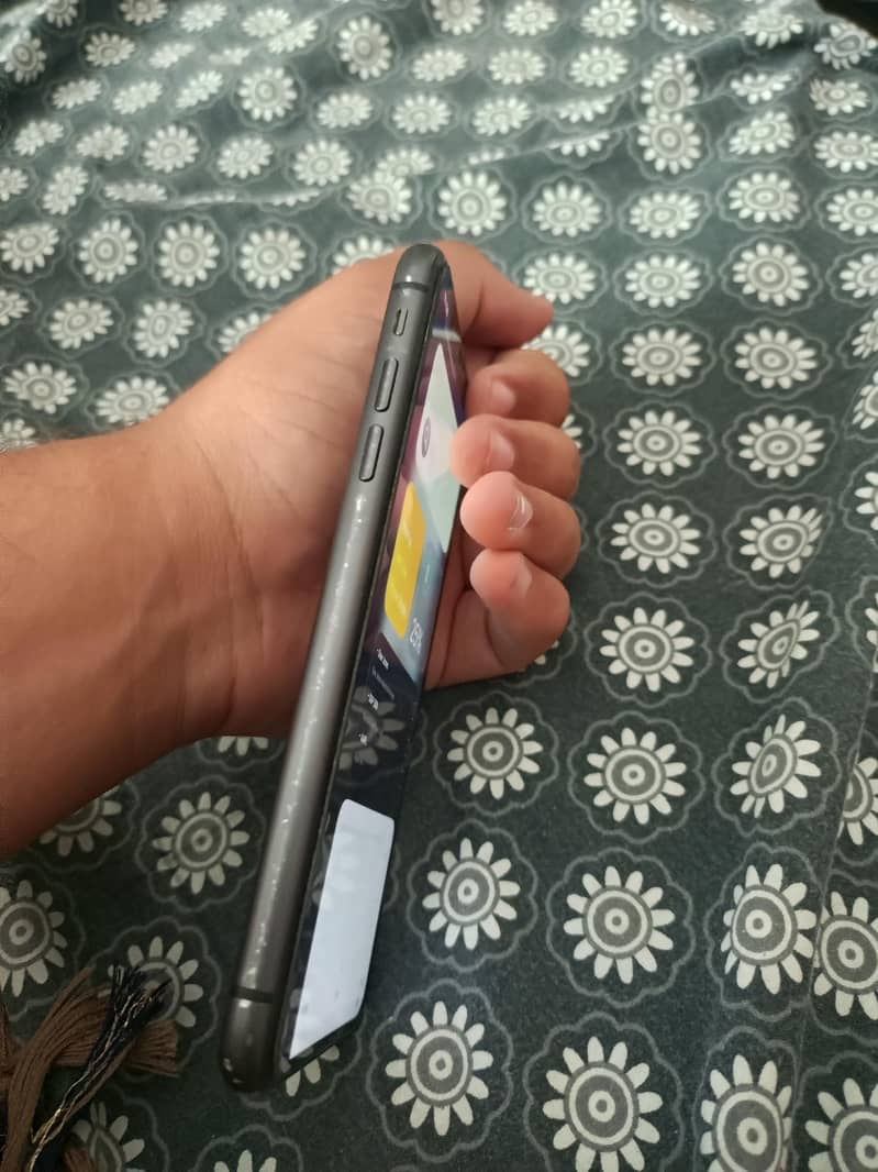 Good Condition 10 / 10  Face Id Working Tone working all ok 6