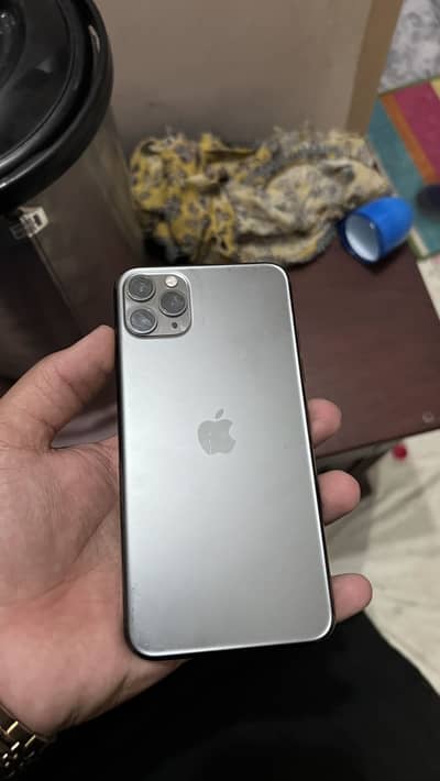 Iphone 11 pro max with box