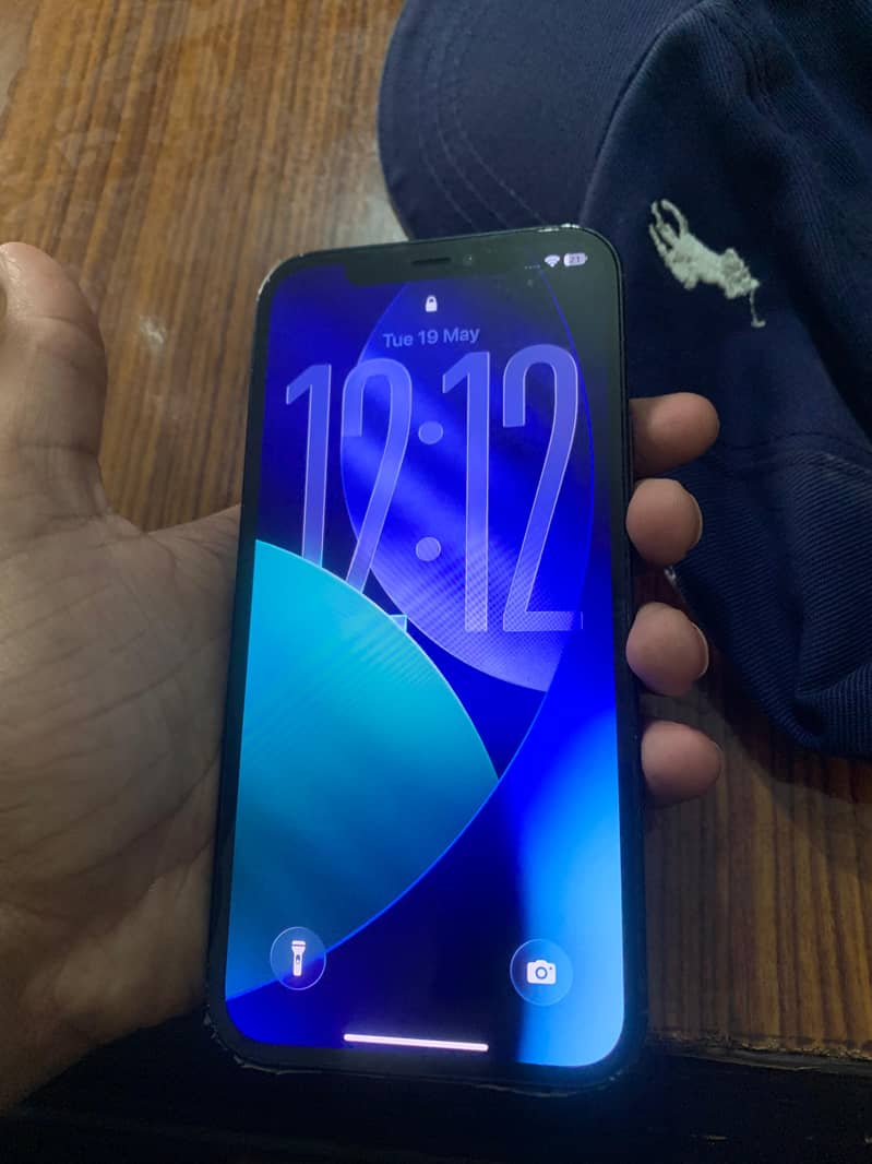 Apple iPhone 12 1