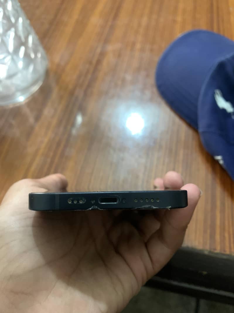 Apple iPhone 12 3