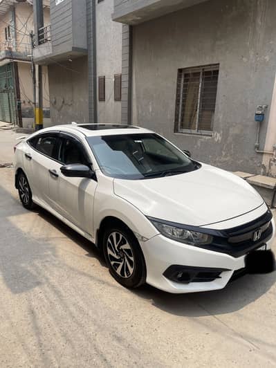 Neat & clean car /0-3-2-1-7-8-2-8-3-0-6/