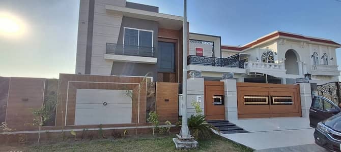 01 Kanal Beautiful Elevation House Available For Sale Sector-A
