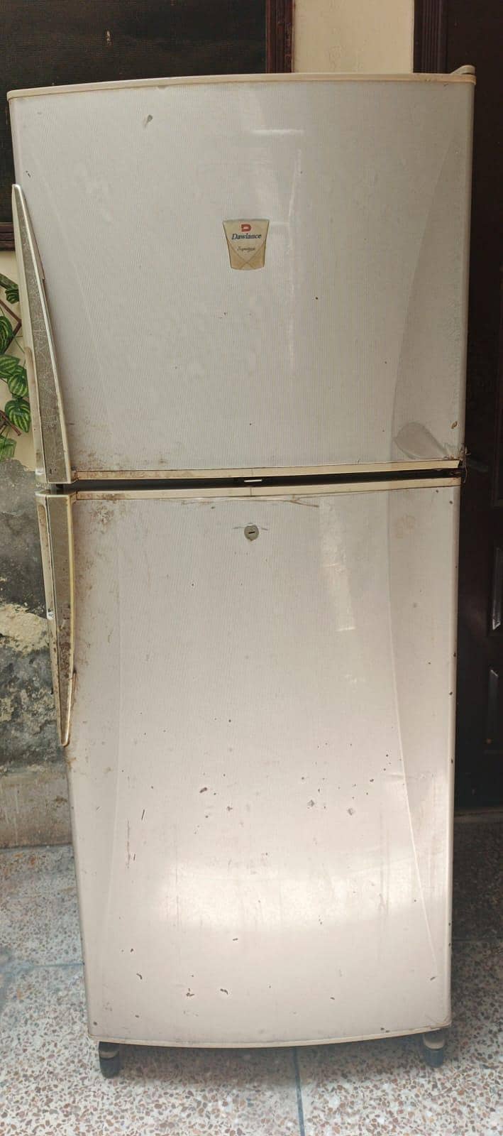 refrigerator 0