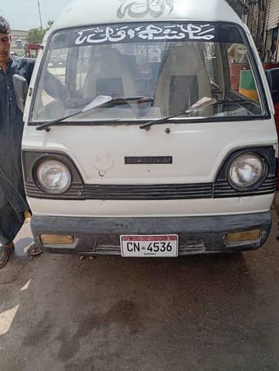 Suzuki bolan 2004 model CNG petrol per start hai
