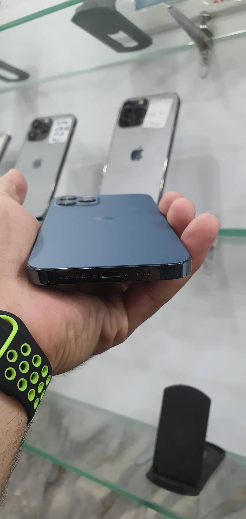 iPhone 12pro 10/10 1