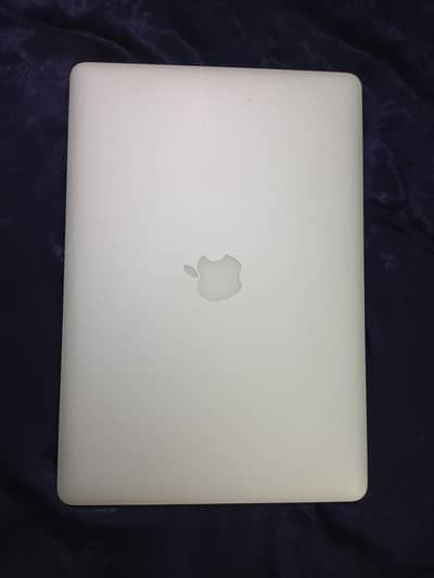 Apple MacBook Pro 15-inch [Mid 2015] | Core i7 | 16GB RAM | 256GB SSD