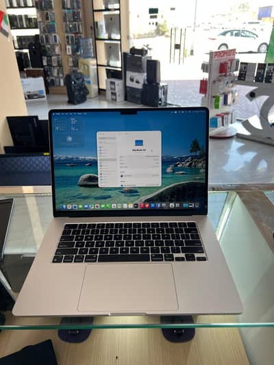 MacBook Air M3 Chip — 15-inch Display 16GB RAM 512B SSD