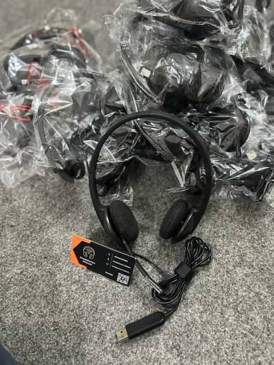 Logitech H340 usb noise cancellation headphones availlable