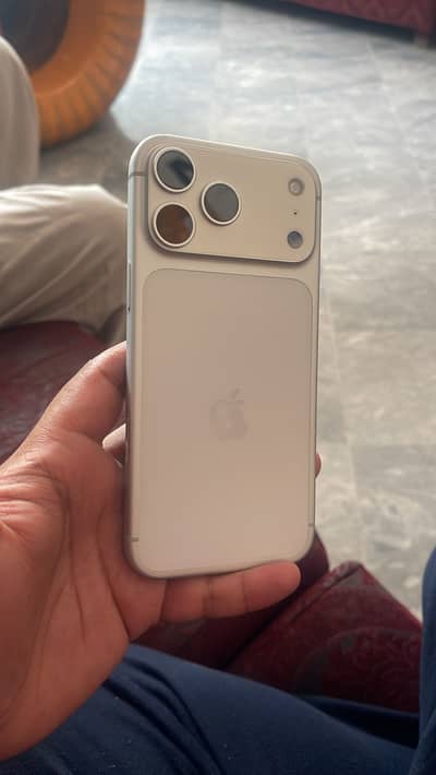 17 pro Max 256 Gb physical+E E sim 2 Month working