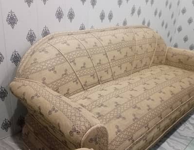 3 seater+2 seater+1 seater sofa foam is in excellent condition