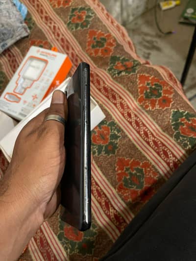 Samsung a32 4gb 128gb panall chanj figar iuso Baki all okay price 18k