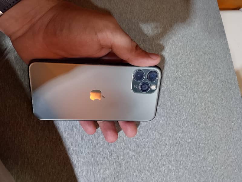 iphone 11 pro 0