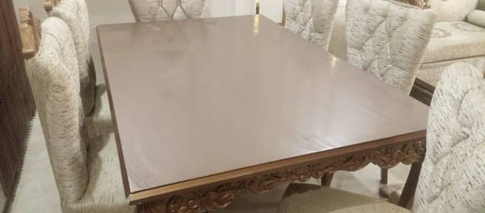 dinning table and chairs