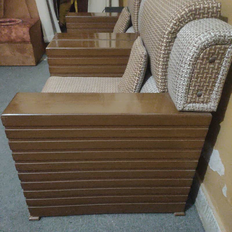 5 seated sofa 2