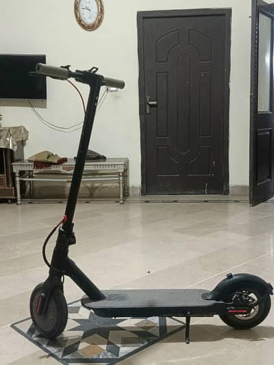 Ninebot Electric Scooter – Good Condition, Ready to Ride