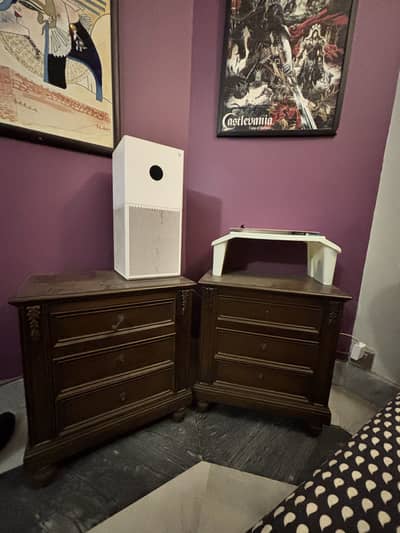 Ornate King Size Bed With Side Tables