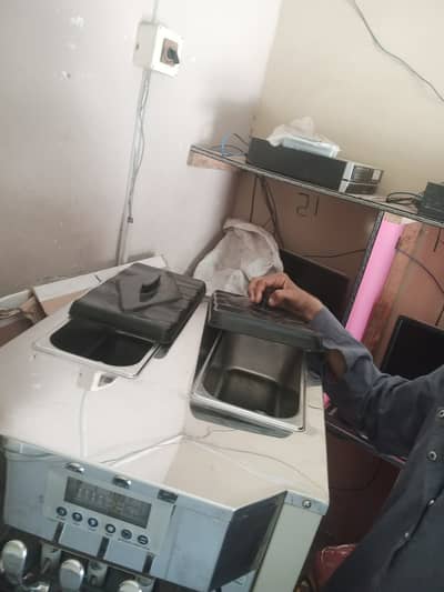 Ice cream machine urgent sale