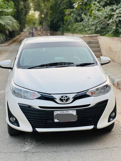Toyota Yaris 1.3 cvti ativ